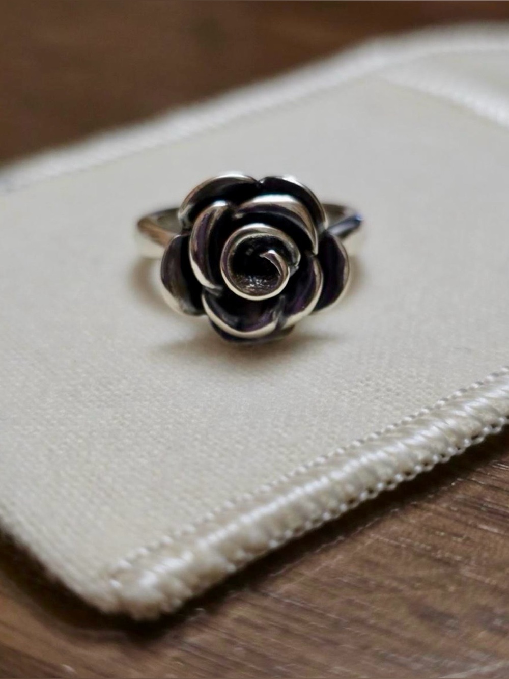 RETIRED James Avery Sterling Silver Rose Flower Ring in silver